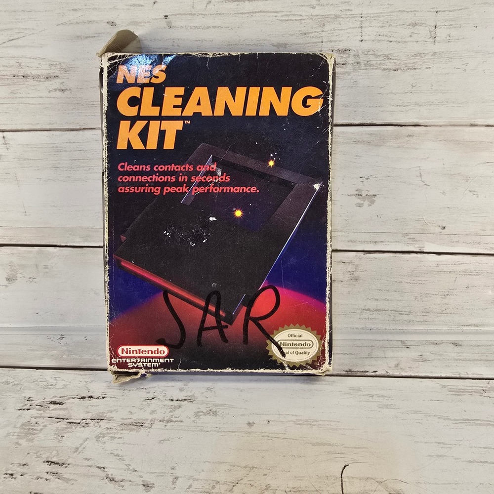Vintage 1989 Nintendo NES Cleaning Kit Model NES-030 Official Accessory Boxed